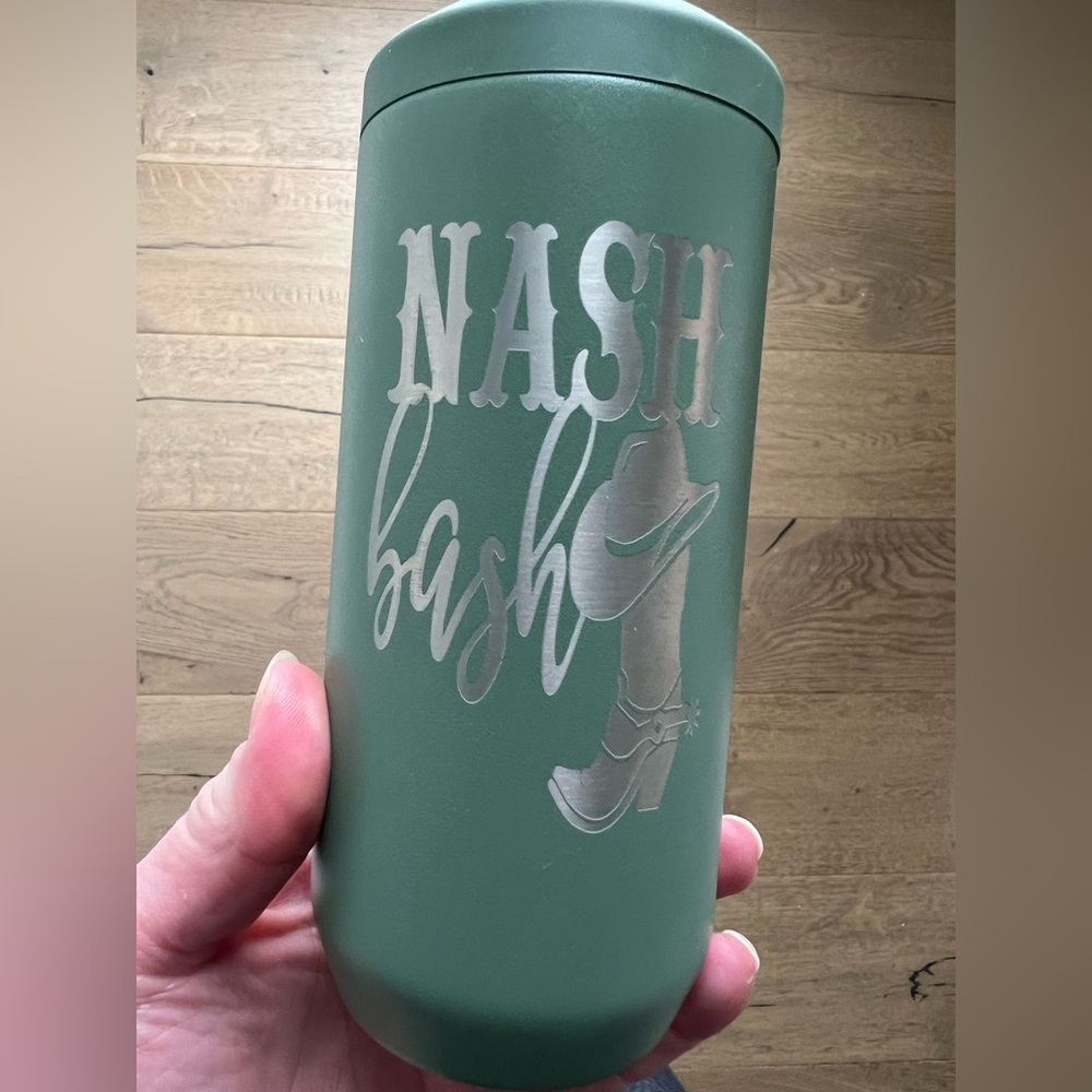NWOT Camelbak 12oz slim can cooler with super cute ‘Nash Bash’ cowboy design
